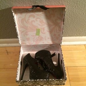 Black Bordello Teeze Glitter Platform Pumps Size 6